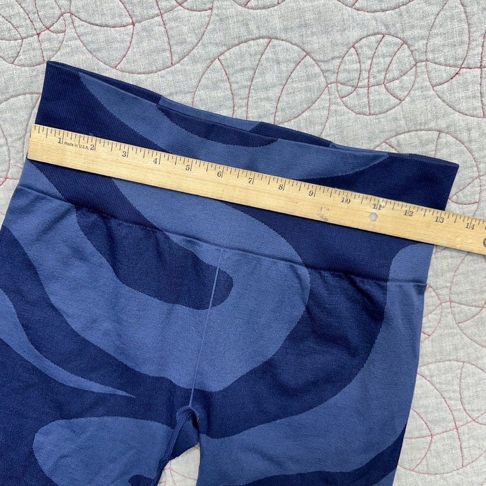 Fabletics Seamless‎ High-Waisted Swirl Legging Blue Abstract / Women's Small - Picture 6 of 6
